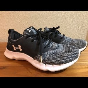 Under Armor tennis shoes